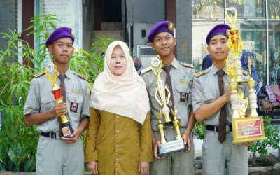  Paskibra Brajabara yang telah meraih juara pada event GALAKSI NESACI Season 2